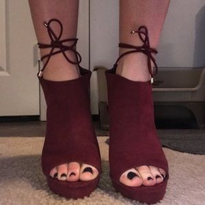 ONLY worn ONCE! ALDO PUMPS. 👠